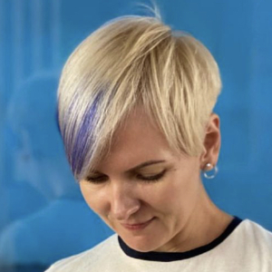 corte de pelo pixie-bob, rubia global, tonificación