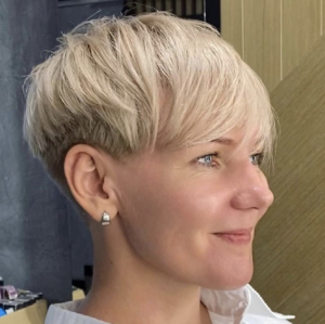 pixie cut, hair lightening and toning