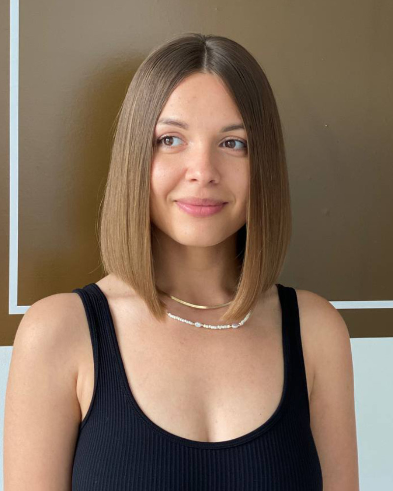 Women's haircuts for medium length hair