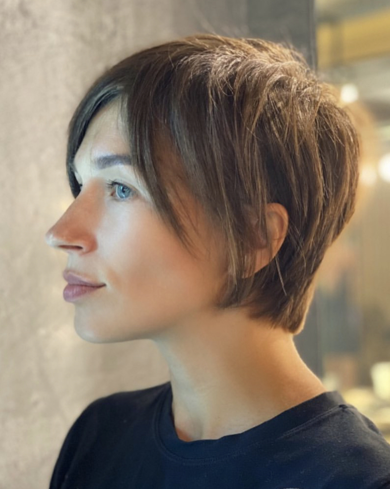 corte de pelo pixie corto para mujer